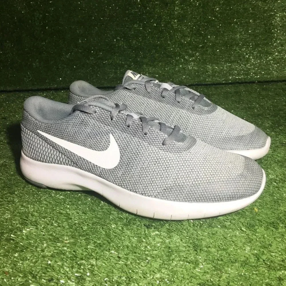 Kids Nike tennis shoes size 7Y womens 8.5 flex experience RN7 gray/white running